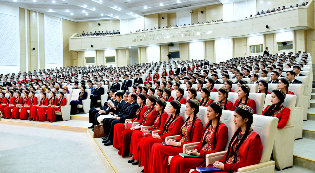 Специалисты сферы образования обсудили аспекты реализации концепции языкового обучения 