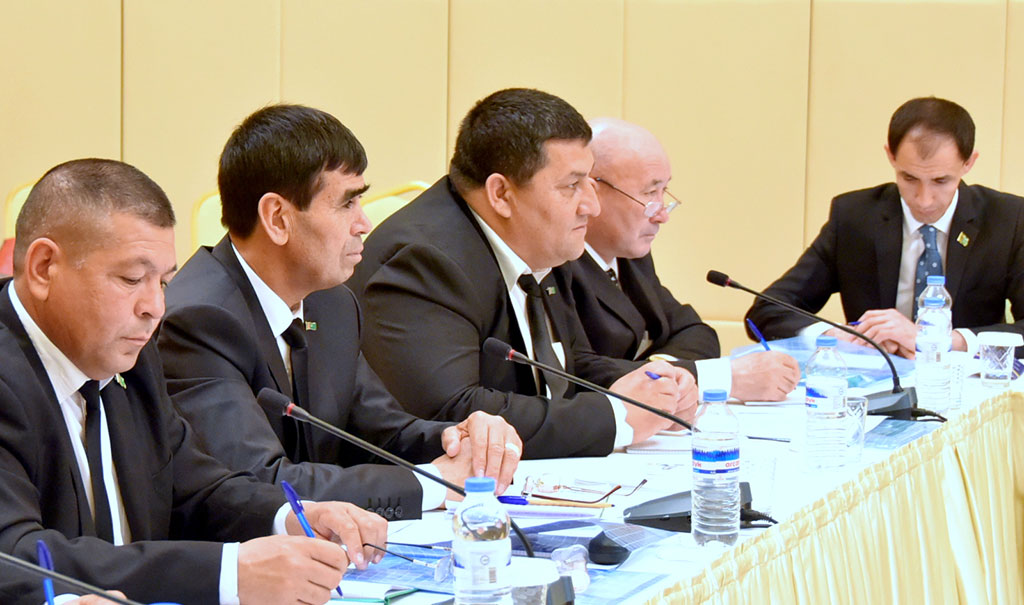 Голландский эксперт Карл Эрнст Ниринг рассказал о методах борьбы с сельхозвредителями 