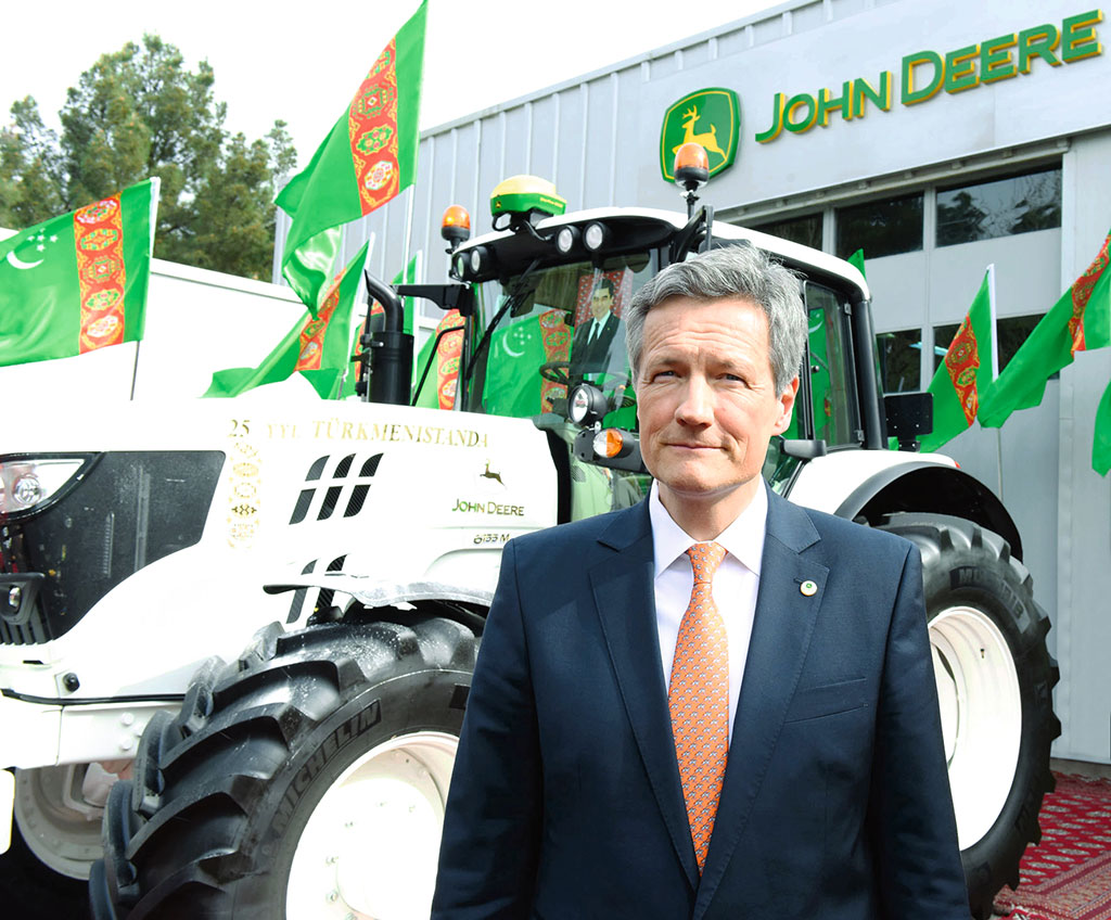 Türkmenistanyň Prezidenti «John Deere» kompaniýasynyň bölüminiň ýolbaşçysyny kabul etdi
