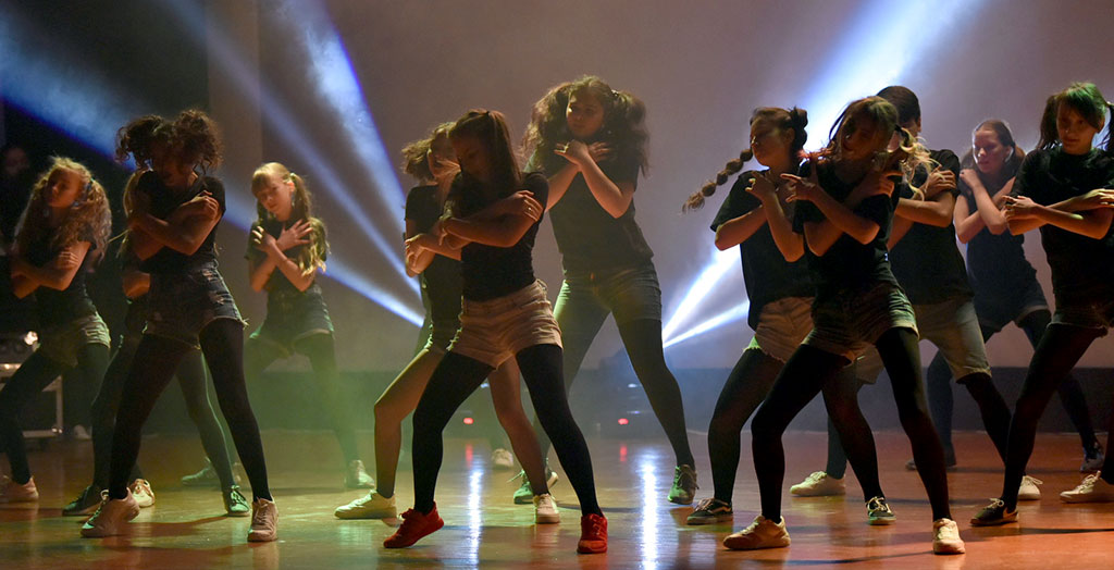 Состоялся концерт памяти талантливого гимнаста и танцора Парахата Оразлыева 