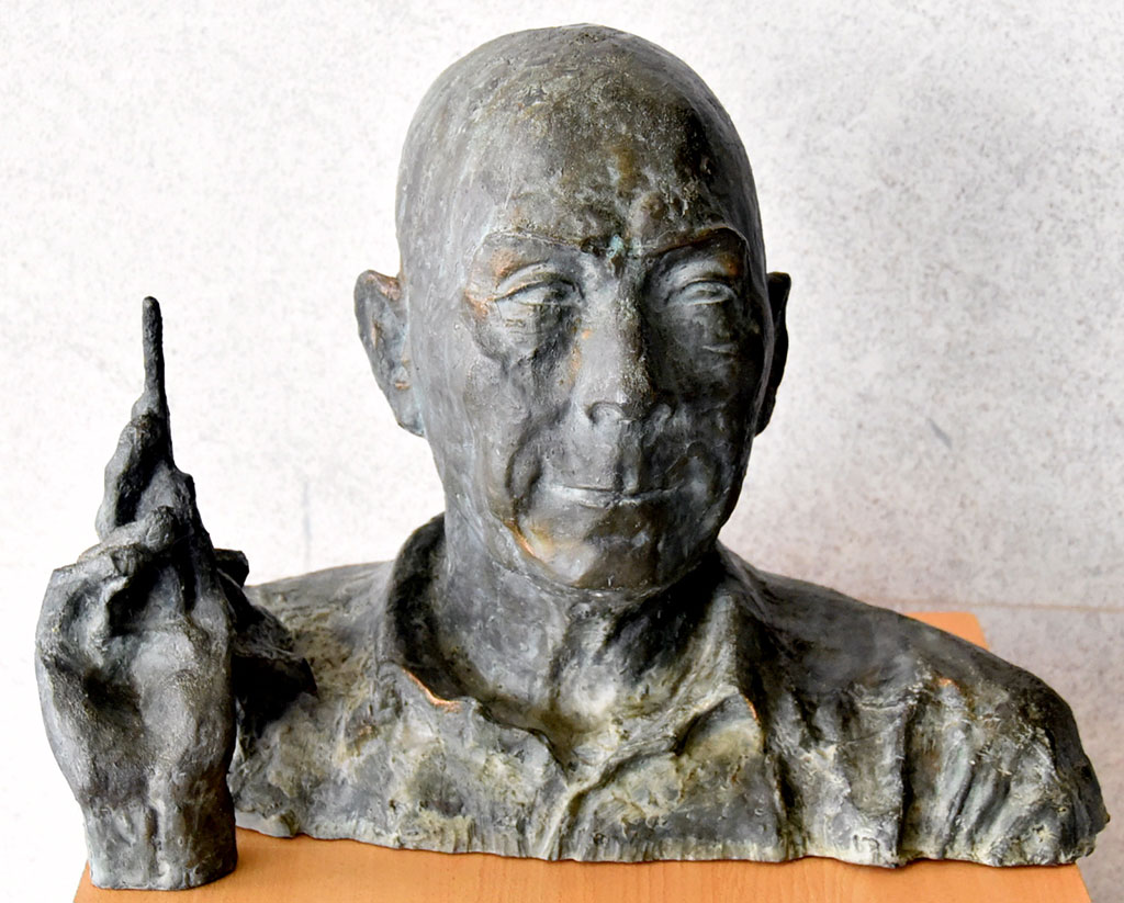 Babasary Annamyradow: çeýelik öwüşginleri we söýgi zehini