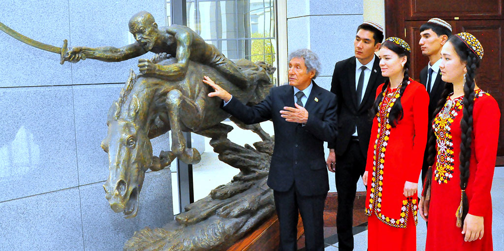 Babasary Annamyradow: çeýelik öwüşginleri we söýgi zehini