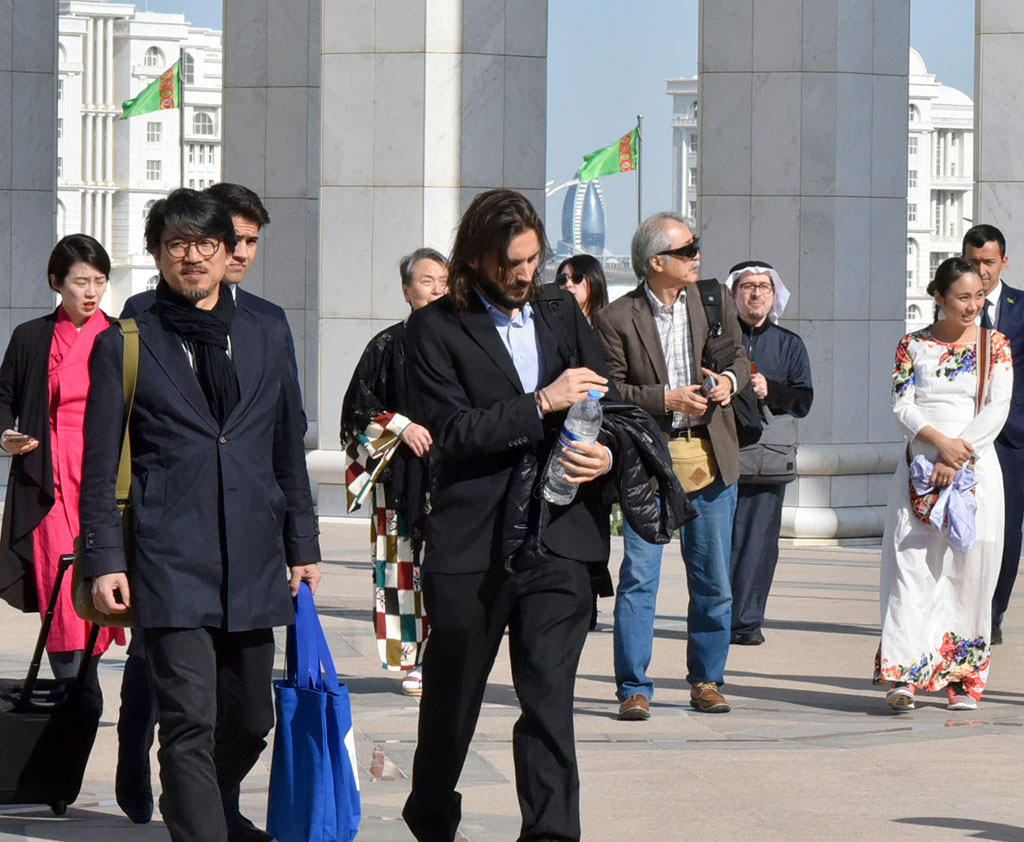 Ashgabat hosts international forum on the sources of music art 