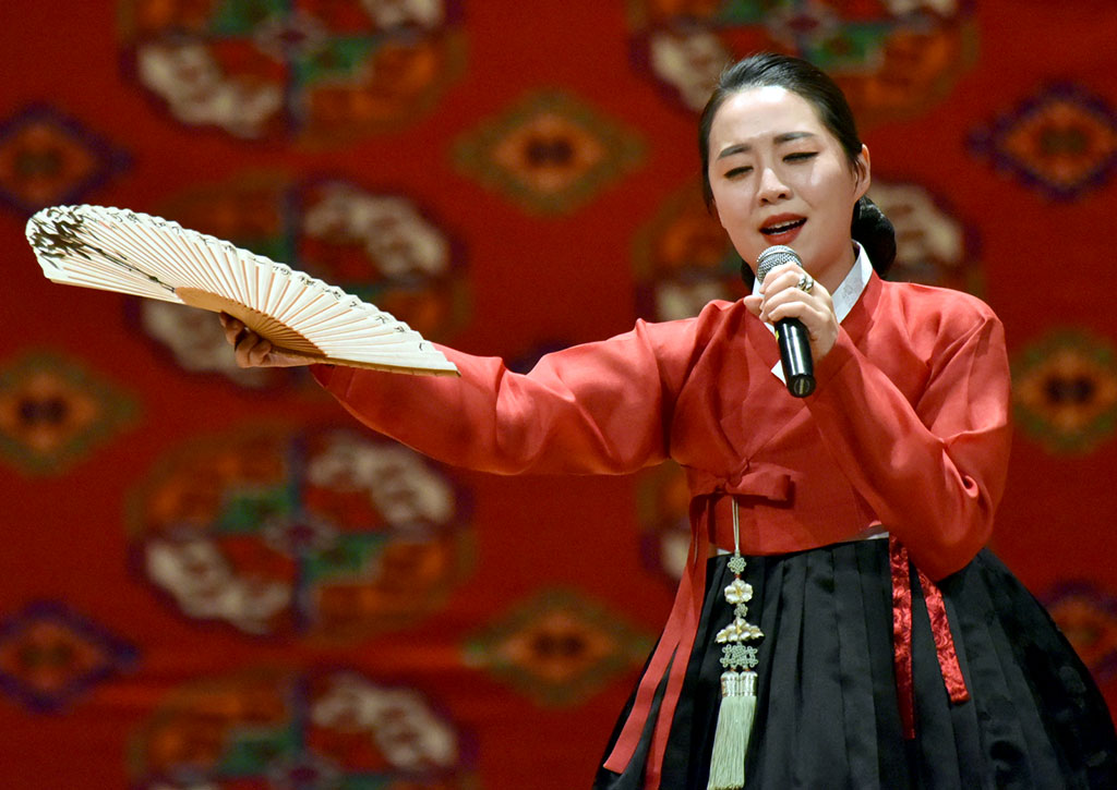 Ashgabat hosts international forum on the sources of music art 