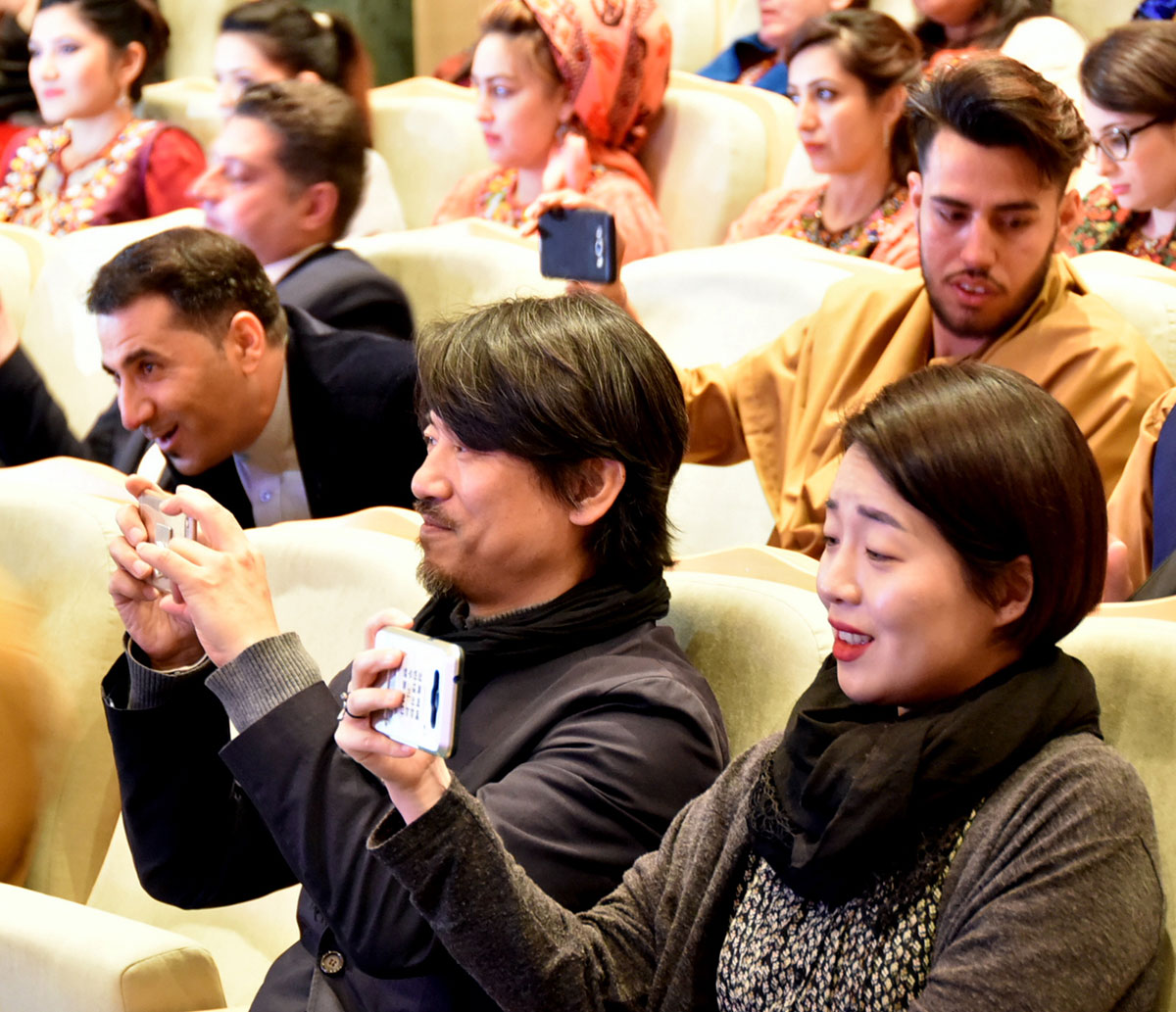 Участники международного музыкального форума дали мастер-классы для начинающих исполнителей 