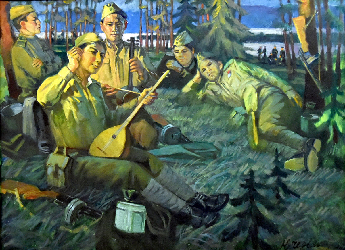 В выставочных залах столицы развёрнуты экспозиции, посвящённые Дню Победы