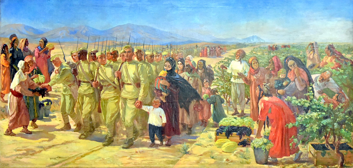 В выставочных залах столицы развёрнуты экспозиции, посвящённые Дню Победы