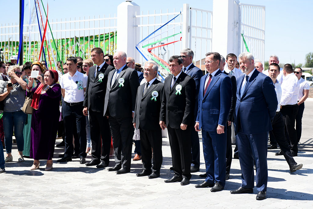 Astrahan oblastynda Türkmenistanyň Prezidentiniň sowgady bolan Magtymguly Pyragy adyndaky mekdep açyldy