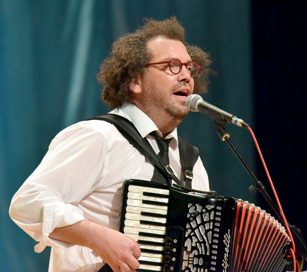 Parižli sazandalaryň Aşgabatdaky çykyşy