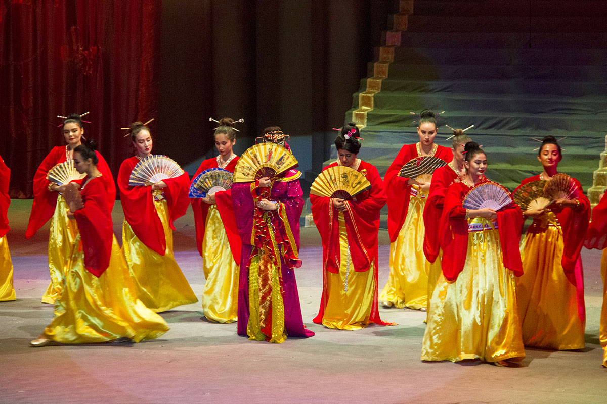 Главный драматический театр представил спектакль, посвящённый Великому Шёлковому пути