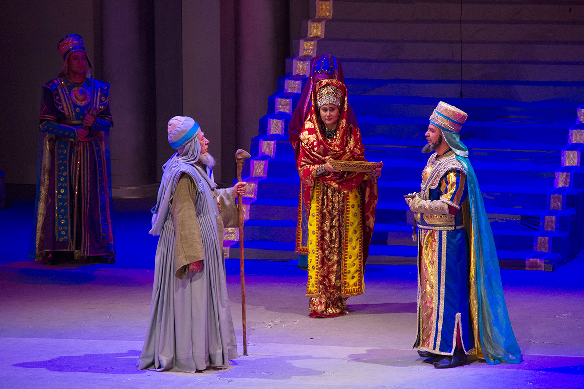 Главный драматический театр представил спектакль, посвящённый Великому Шёлковому пути