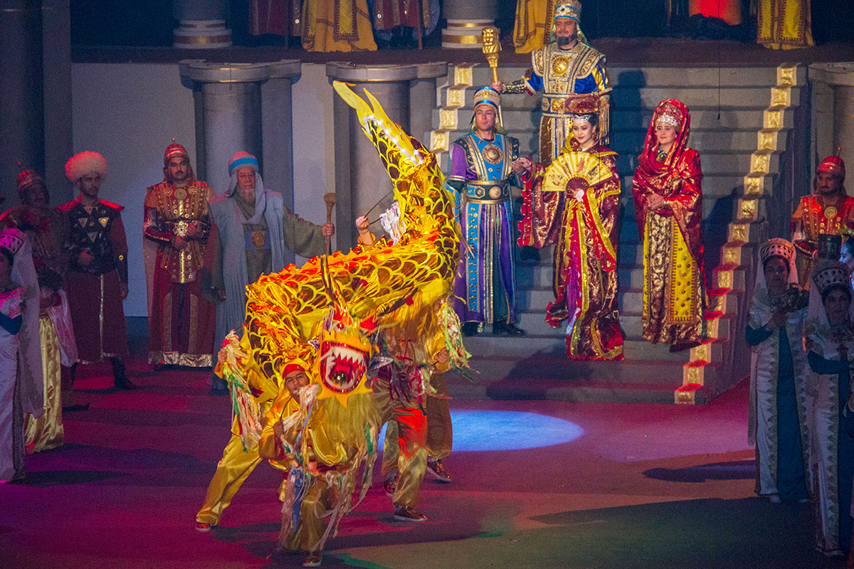 Главный драматический театр представил спектакль, посвящённый Великому Шёлковому пути