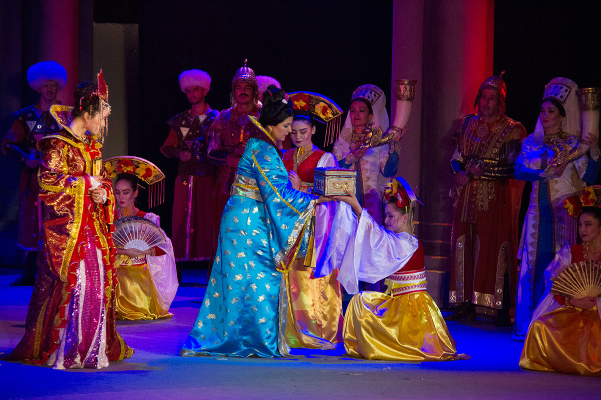Главный драматический театр представил спектакль, посвящённый Великому Шёлковому пути