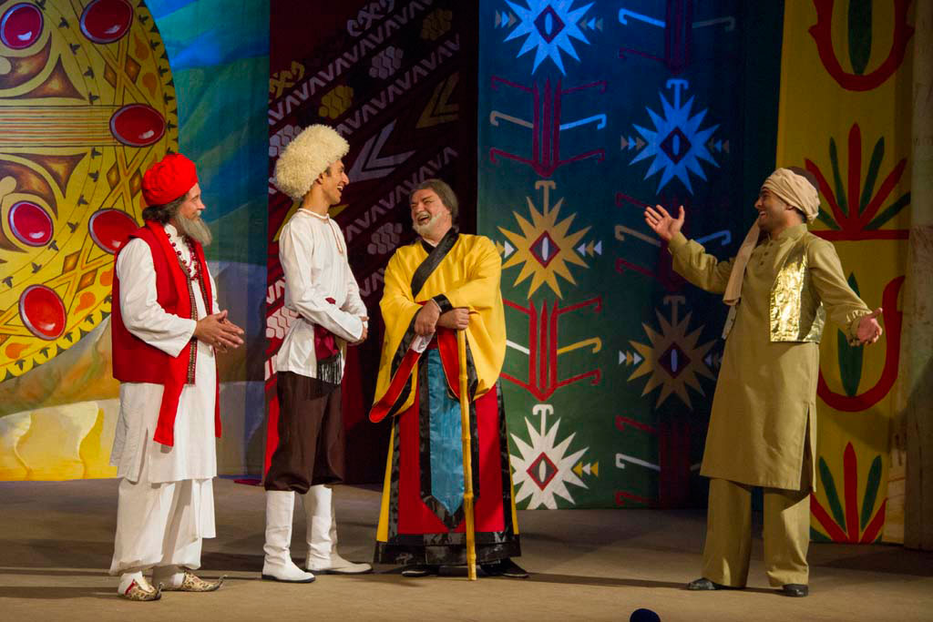Пушкинский театр интерпретировал древний караванный маршрут как дорогу к сердцам 