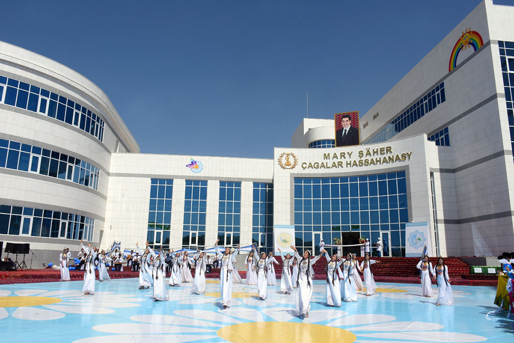 Türk­me­nis­ta­nyň Pre­zi­den­ti Gurbanguly Berdimuhamedow: Ýo­ka­ry de­re­je­de ösen luk­man­çy­lyk  döw­le­tiň kuw­wa­ty­nyň ny­şa­ny­dyr