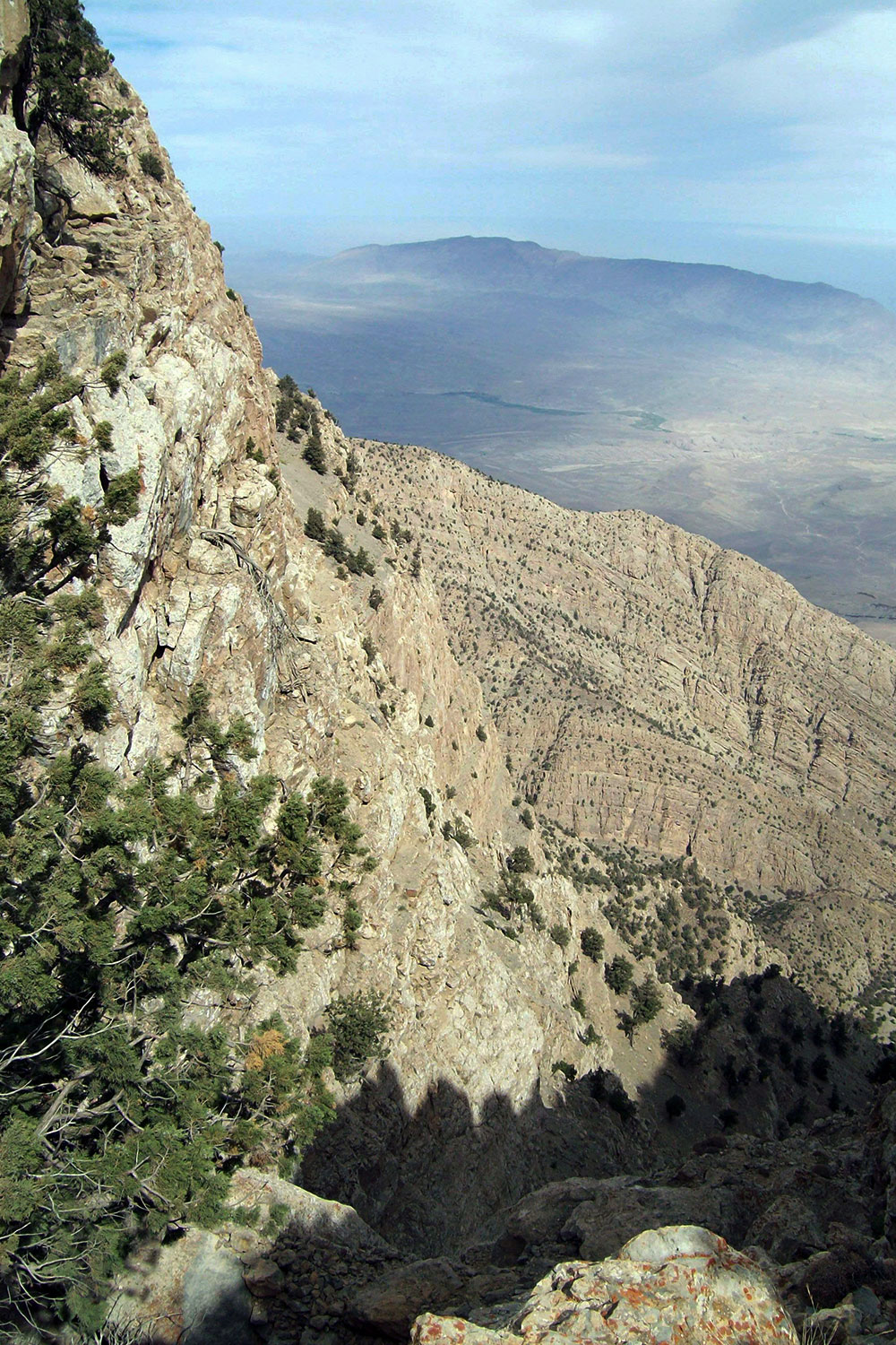 Mountain range of the Kopetdag is one of natural atractions of the country