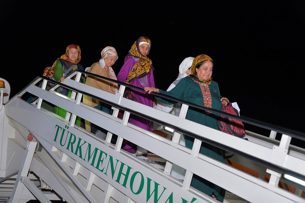 Türkmen zyýaratçylary Mekgeden dolanyp geldiler