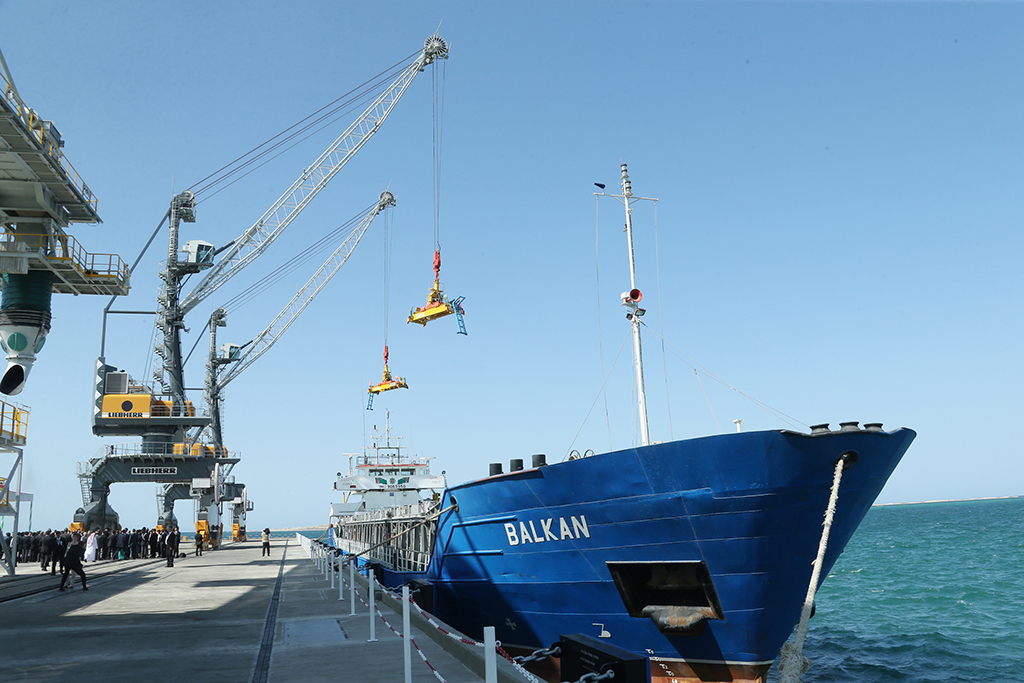 Largest in the region carbamide complex is put into operation