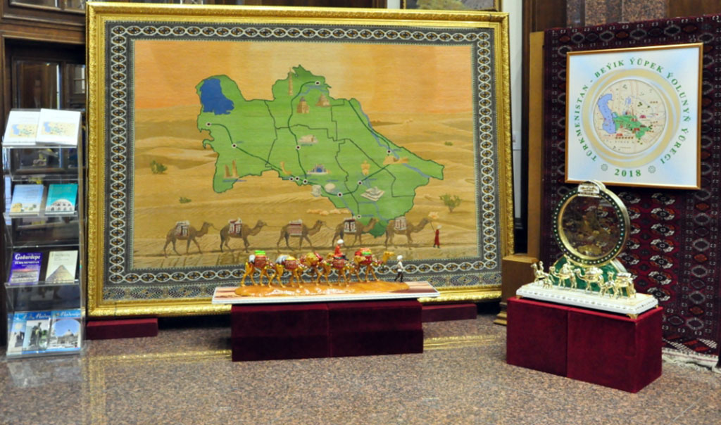 Döwlet muzeýiniň sergisi gallanyň we gowaçanyň ýetişdiriliş taryhy bilen tanyşdyrdy