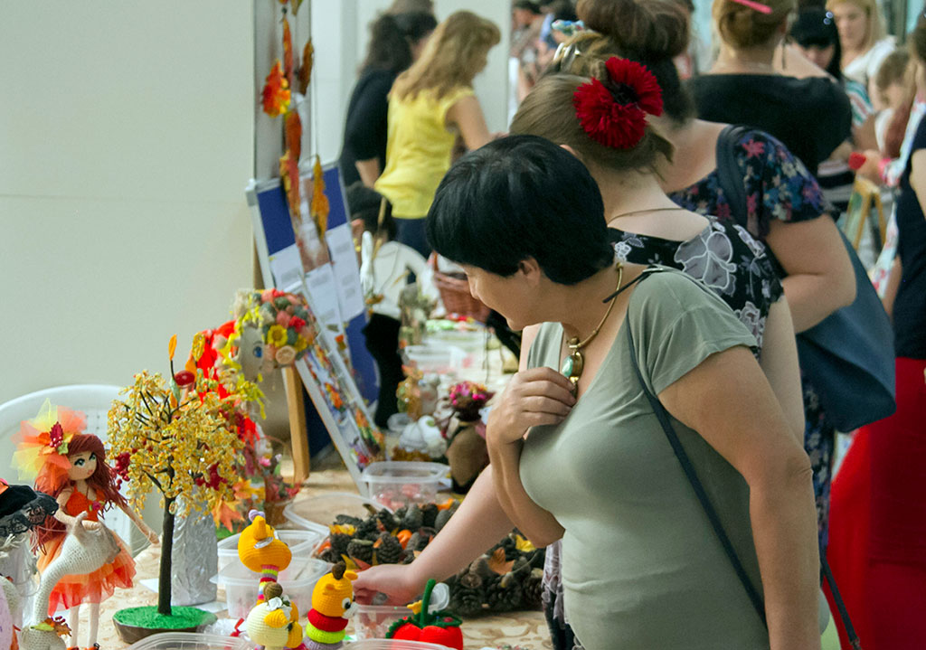 Арт-базар: праздник творчества, общения, позитива