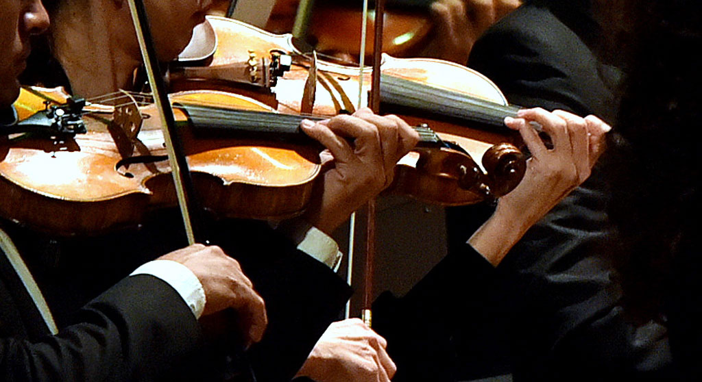 Tahyr Ataýewiň ýolbaşçylygyndaky orkestriň ilkinji konserti şowly geçdi