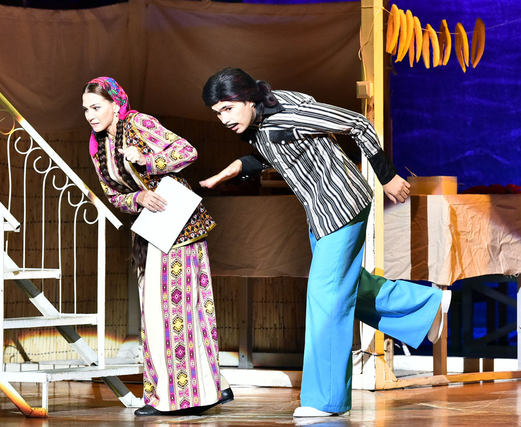 Teatr sungatynda zehinli ýaş režissýor peýda boldy