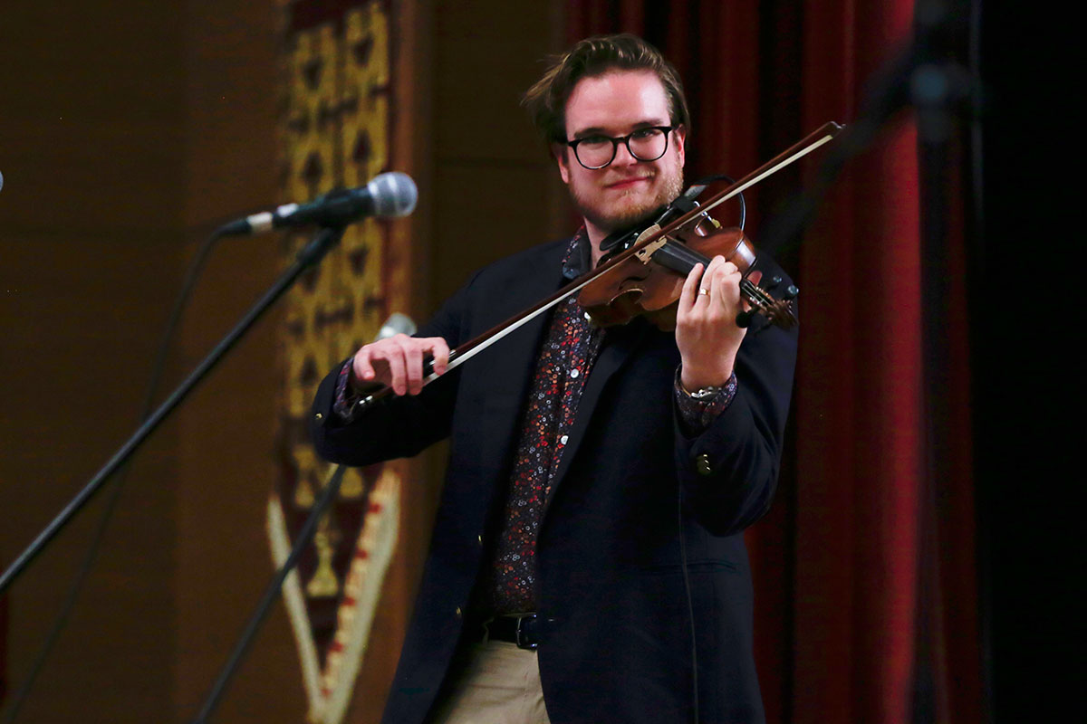 Туркменистанцы познакомились с творчеством группы «Humming House»