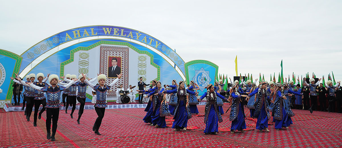 Ahal welaýatynda täze döwrebap obalaryň gurluşygyna badalga berildi