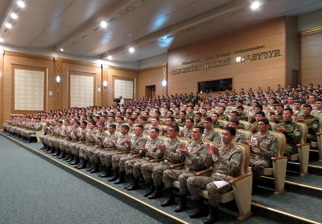 Состоялось чествование увольняющихся в запас отличников боевой и гуманитарной подготовки 