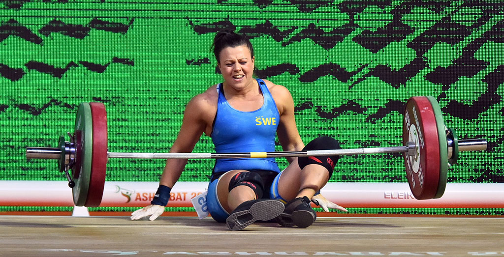 Китайские тяжелоатлетки упрочили лидерство  