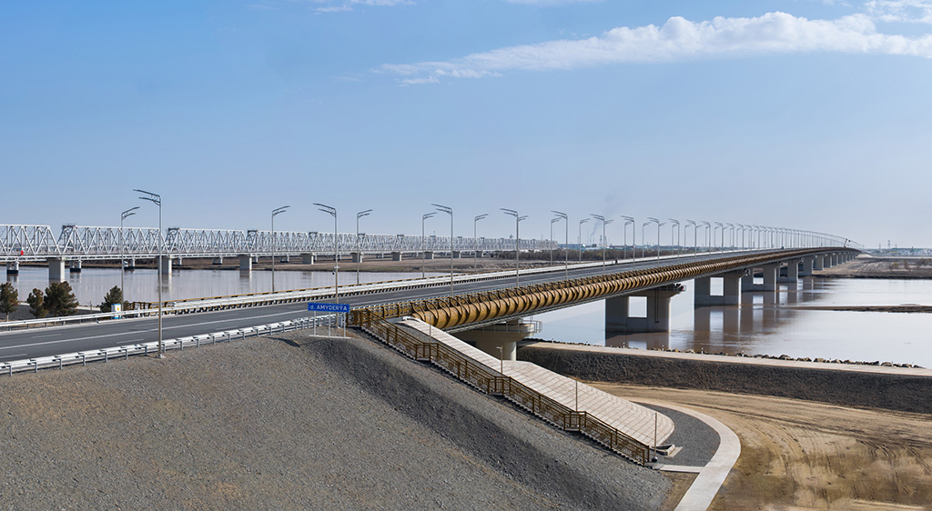 В Туркменистане набирает темпы дорожное строительство  