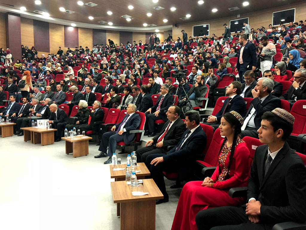 Türkiýede «Türkmenistan—Beýik Ýüpek ýolunyň ýüregi» ylmy maslahat we adybir kitap bilen tanyşdyryş geçirildi