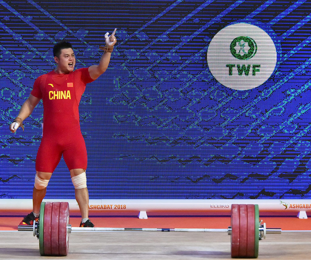 Армянский тяжелоатлет Симон Мартиросян – чемпион и рекордсмен мира 