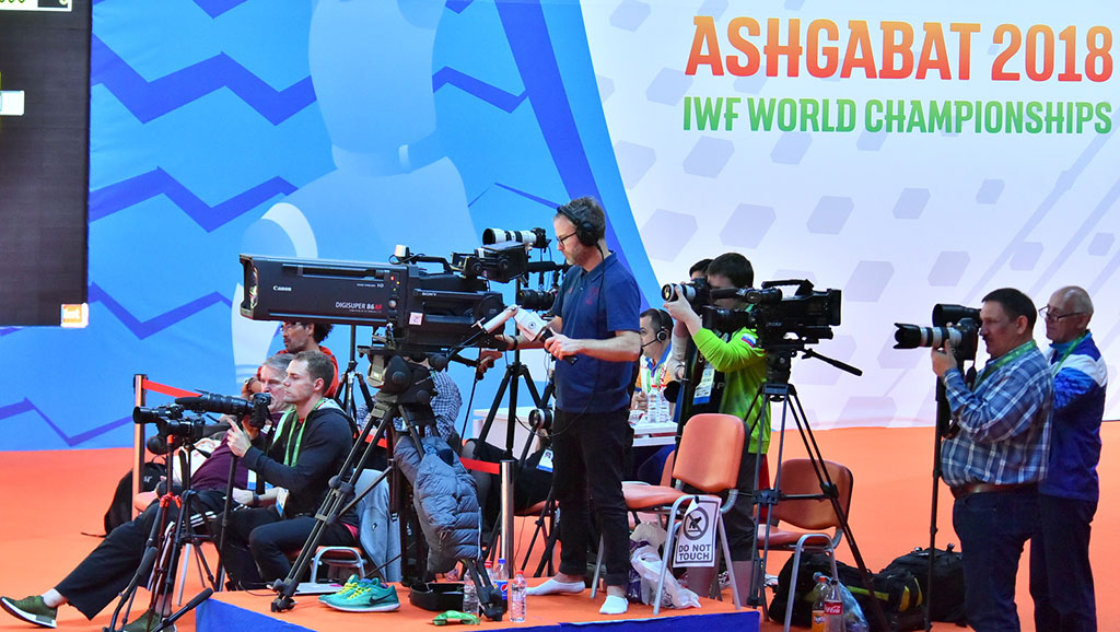 Армянский тяжелоатлет Симон Мартиросян – чемпион и рекордсмен мира 