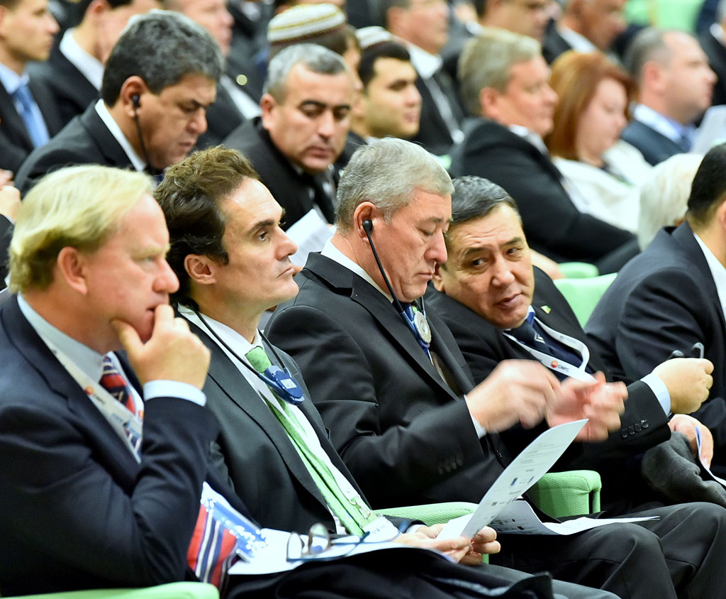 Dünýäniň nebitgaz bazarynyň ösüş ugurlary ara alnyp maslahatlaşyldy