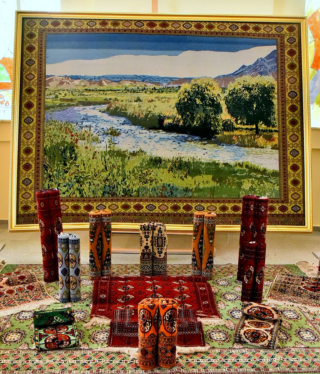 Türkmen dokma senagaty: däpler we täzelikler