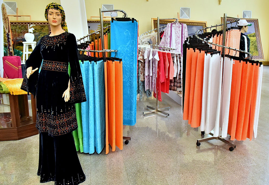 Türkmen dokma senagaty: däpler we täzelikler