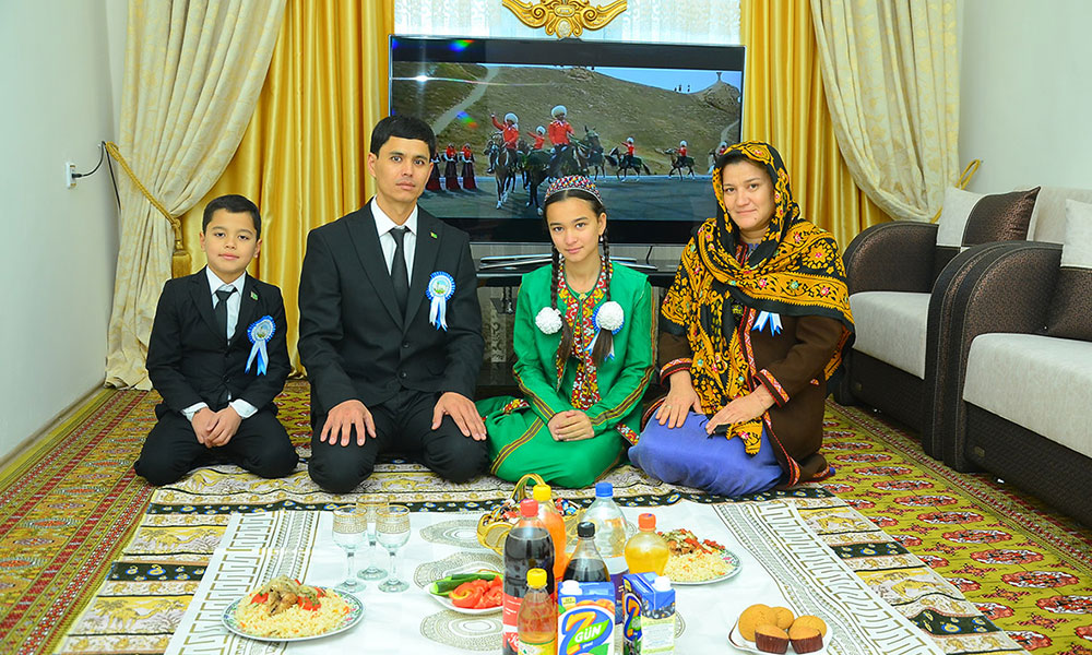 Ýurdumyzyň sebitlerinde baýramçylyk mynasybetli täze binalar açyldy