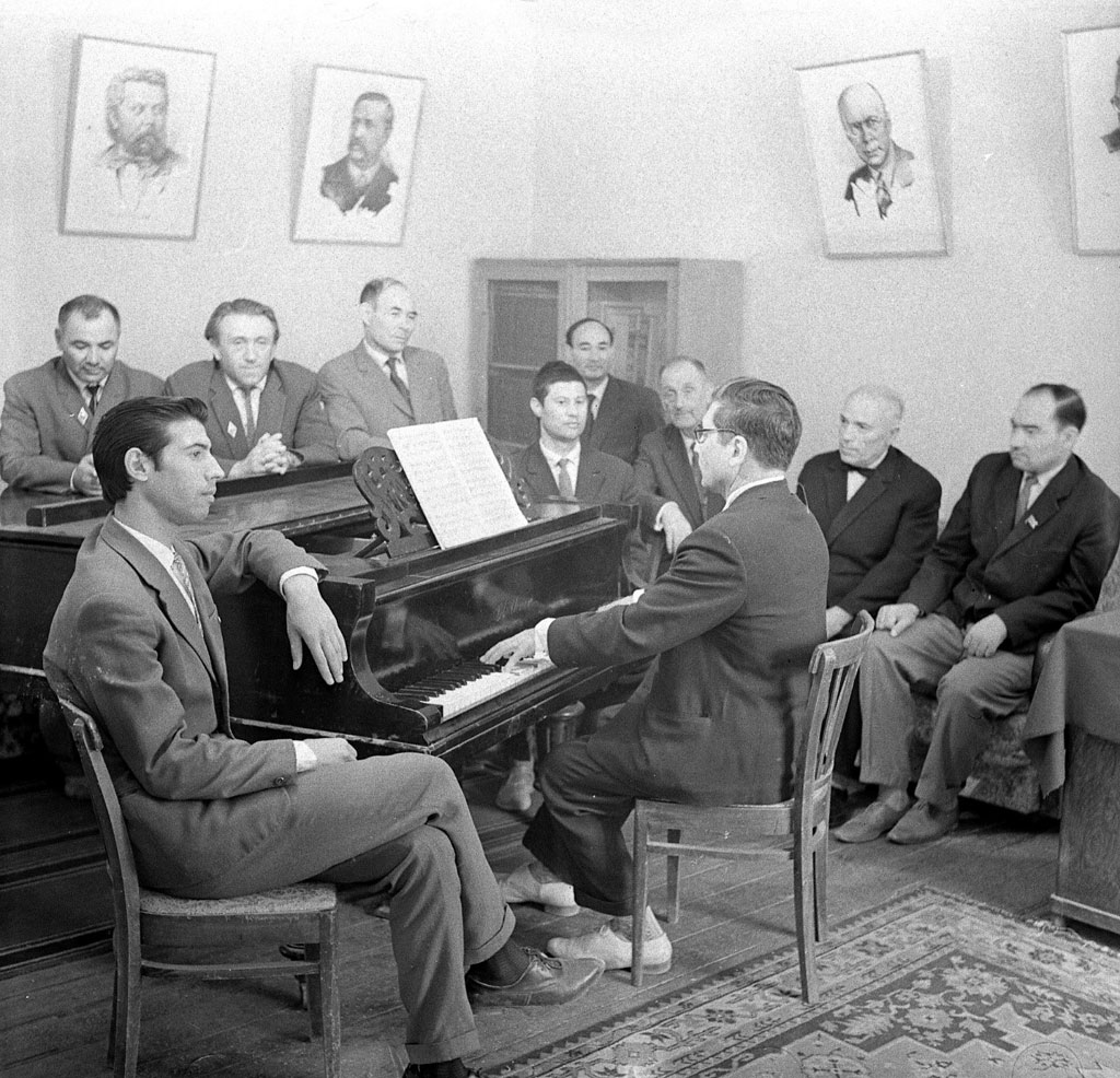 Kompozitor Aşyr Kulyýewiň doglan gününiň 100 ýyllygyna