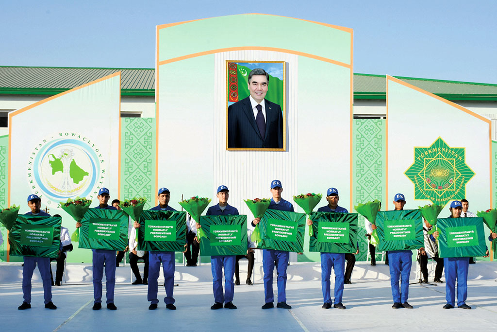 В городе Байрамали построен завод по производству полимерных изделий 