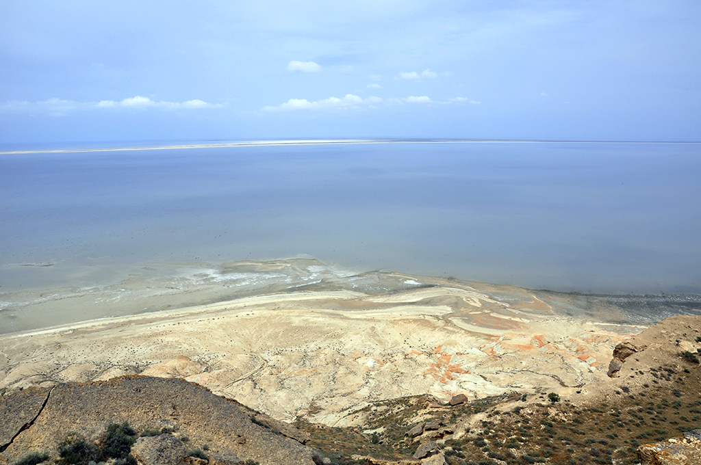 Туркменские химики разработали технико-экономическое обоснование комплексного освоения ресурсов Гарабогазгола 