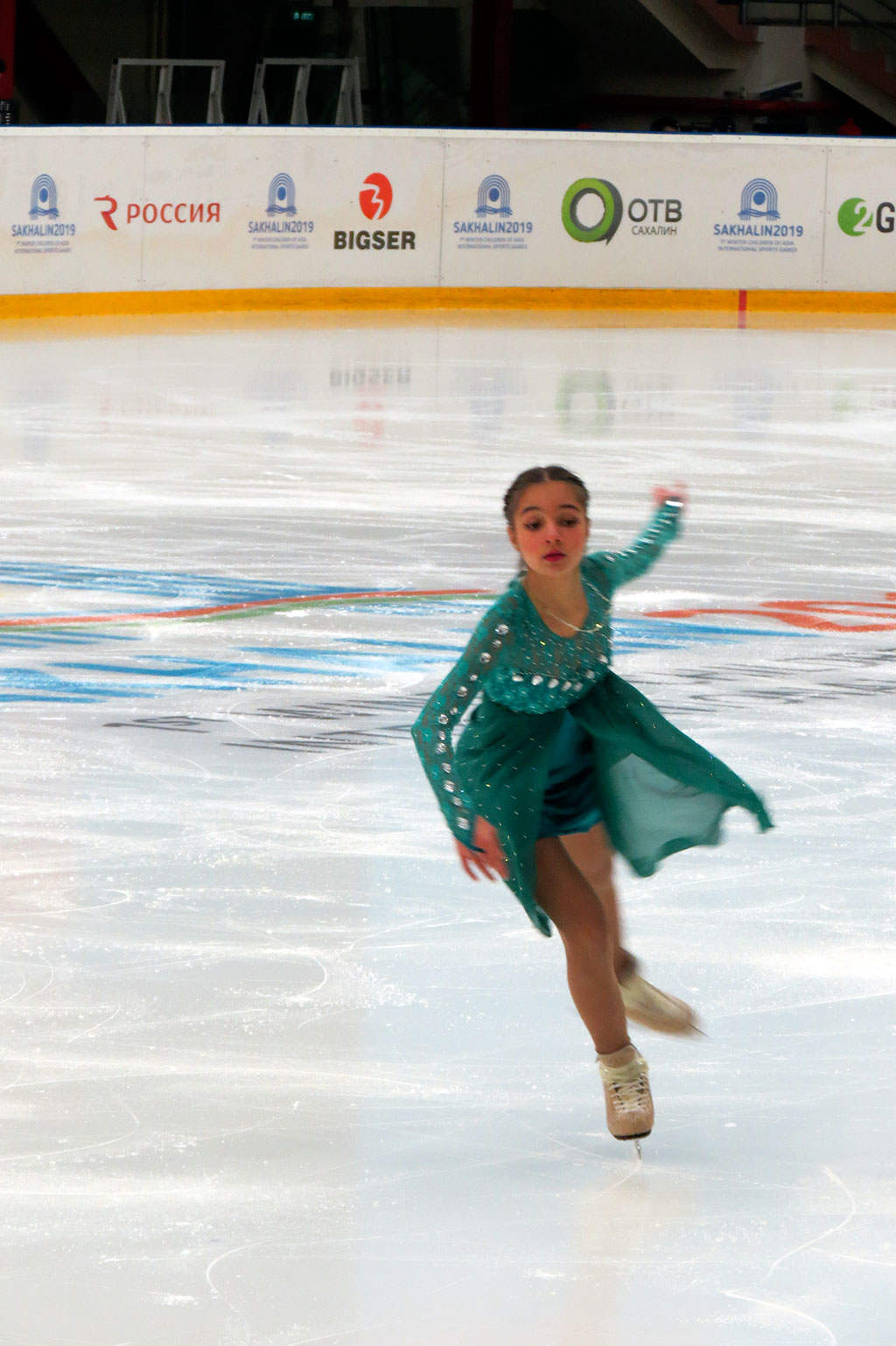 На играх «Дети Азии» туркменские фигуристки представили произвольные программы 