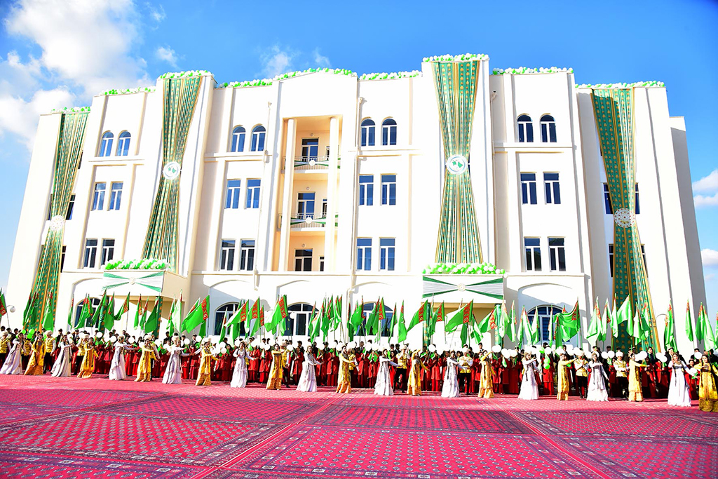 Watanymyzyň welaýatlarynda binagärlik açylyşlary