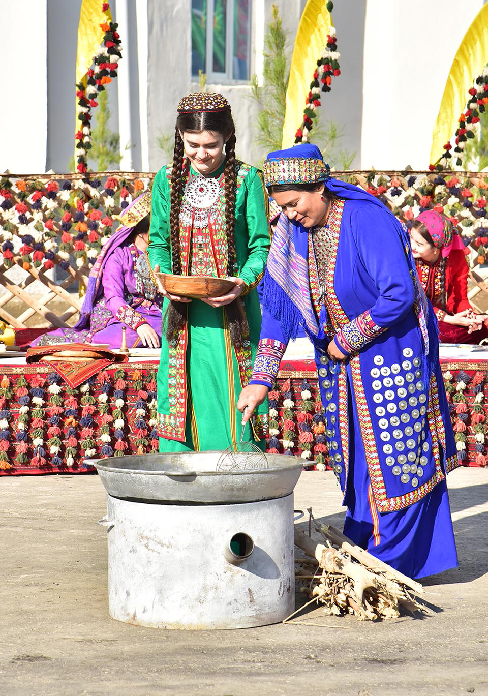 Watanymyzyň welaýatlarynda binagärlik açylyşlary