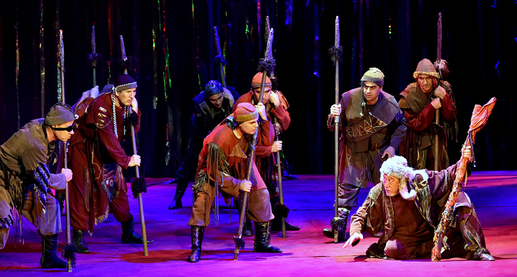 Kakajan Aşyrow Aleksandr Wolodiniň “Suwulgan” pýesasyny özboluşly sahnalaşdyrdy