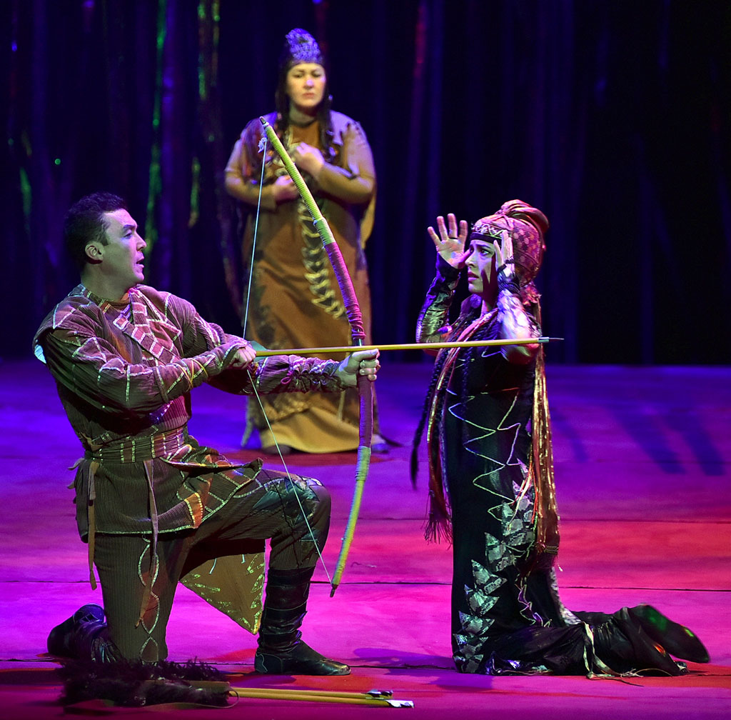 Kakajan Aşyrow Aleksandr Wolodiniň “Suwulgan” pýesasyny özboluşly sahnalaşdyrdy