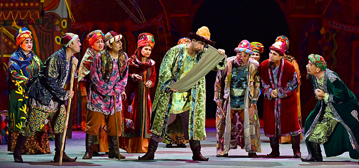 Kakajan Aşyrowyň Hoja Nasreddin baradaky sahna oýny: çynlakaý zatlar hakynda çülkünç hekaýat