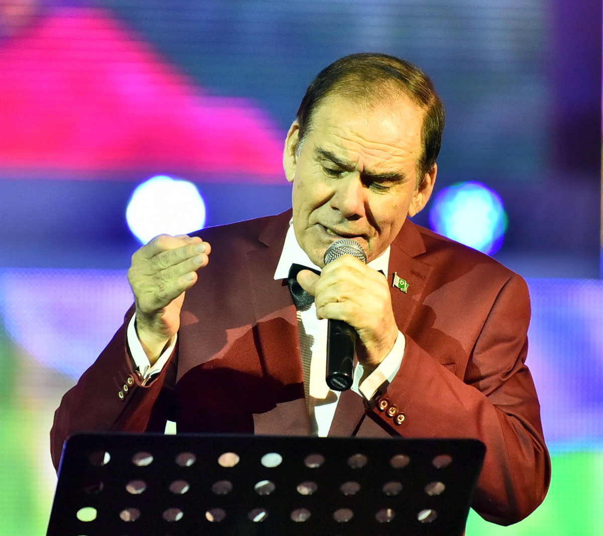 В честь туркменских женщин состоялся праздничный концерт 