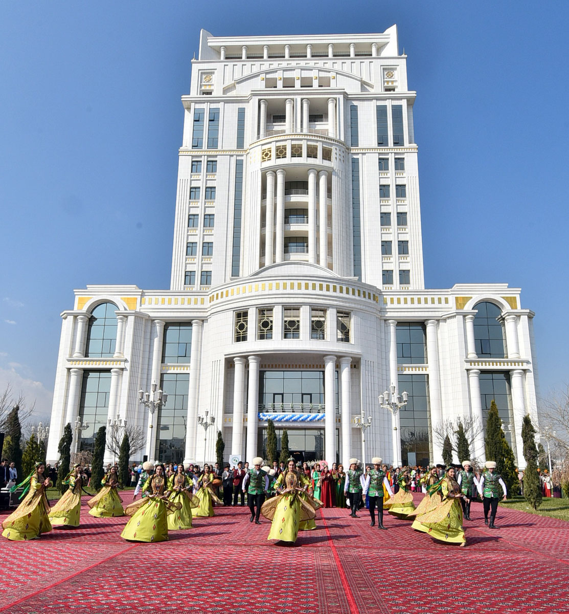 Состоялись праздничные мероприятия в честь многодетных матерей 