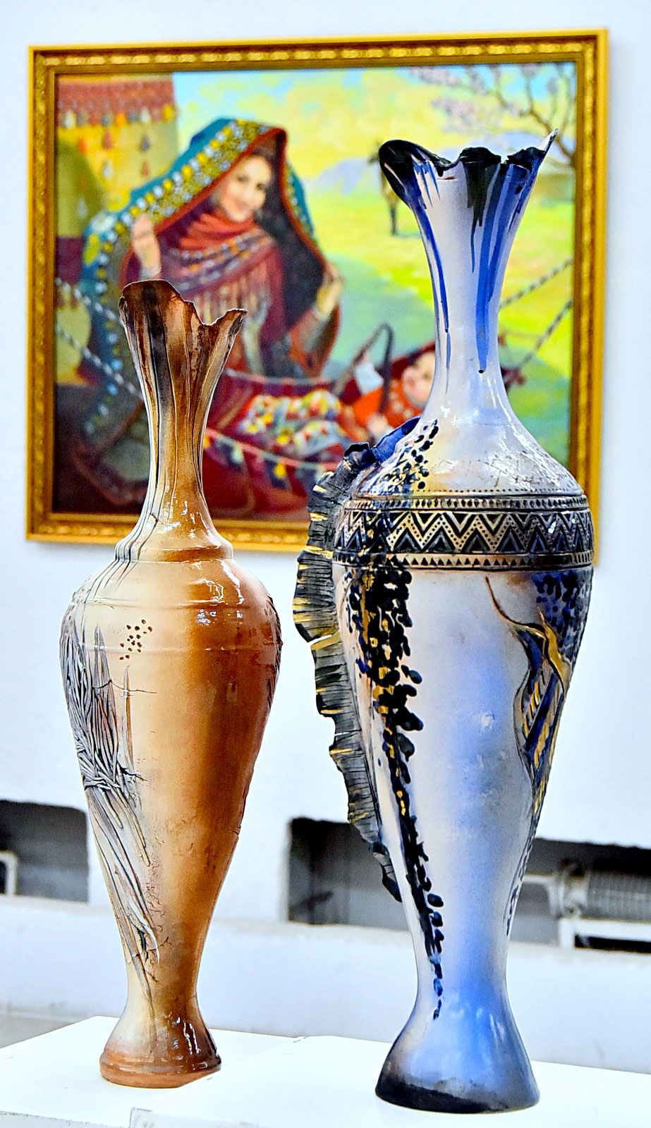 Туркменские художницы представили свои лучшие работы 